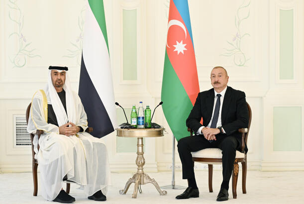 Prezidentlər İlham Əliyevin və Şeyx Məhəmməd bin Zayed Al Nəhyanın geniş tərkibdə görüşü olub - YENİLƏNƏCƏK