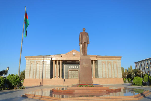 Baş prokuror Naxçıvanda vətəndaşların müraciətlərini dinləyib - FOTOLAR