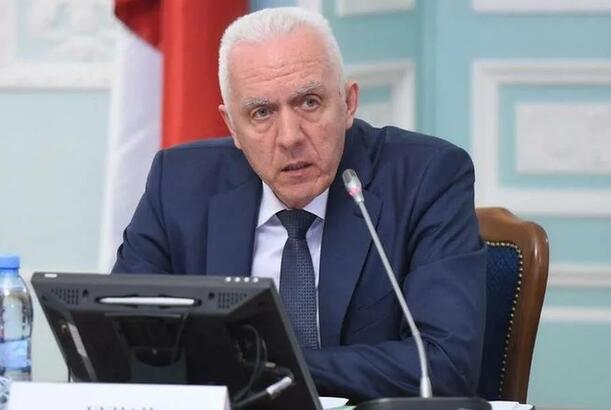 Putin Medvedevin sinif yoldaşını yeni baş prokuror təyin edir..?