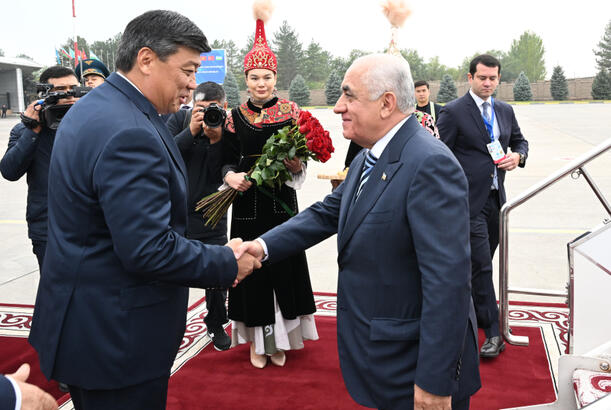 Azərbaycanın Baş naziri Qırğızıstana işgüzar səfərə gedib