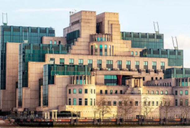 MI6 rəisi: "Rusiya böyük itkilər verir..."
