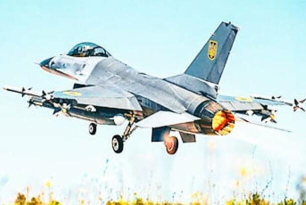 Hərbi pilot peşəsini unikal edən nədir?