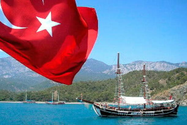 Türkiyə Urals xam neft alışını ən aşağı səviyyəyə endirib...
