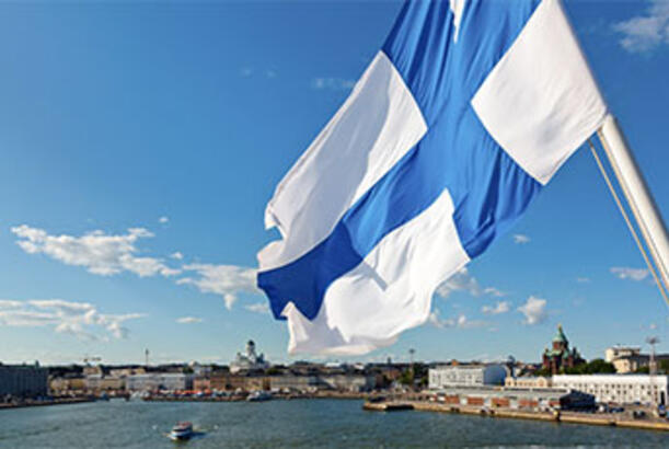 Helsinkidə prezident sarayının üzərindən pilotsuz təyyarə uçub...