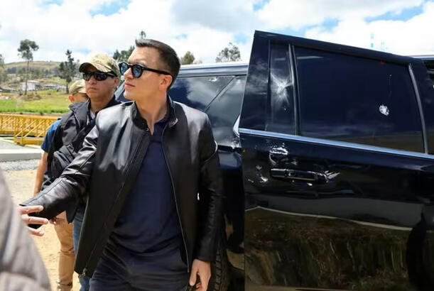 Ecuadorian authorities report attack on presidential motorcade
