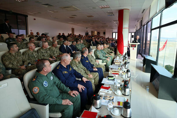 Hərbi əməkdaşlıq məsələlərinə dair müzakirə aparılıb