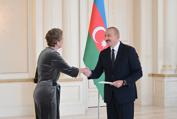 İlham Əliyev Niderlandın Azərbaycanda yeni təyin olunmuş səfirinin etimadnaməsini qəbul edib - FOTOLAR