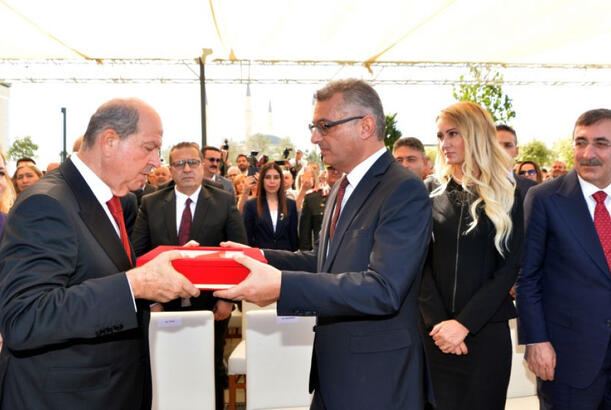 Tufan Erhürman Şimali Kipr Türk Cümhuriyyətinin Prezidenti kimi səlahiyyətlərinin icrasına başlayıb