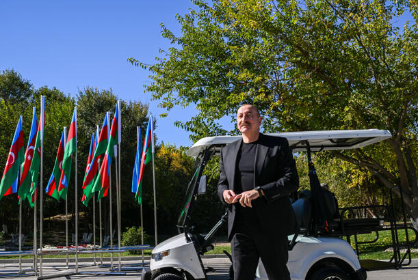 Prezident Cəbrayıl rayonunun Horovlu kəndinin sakinlərinə mənzillərin açarlarını təqdim edib - YENİLƏNİR