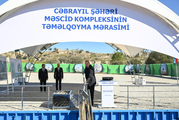 Prezident İlham Əliyev Cəbrayıl şəhər məscidinin təməlini qoyub - FOTOLAR