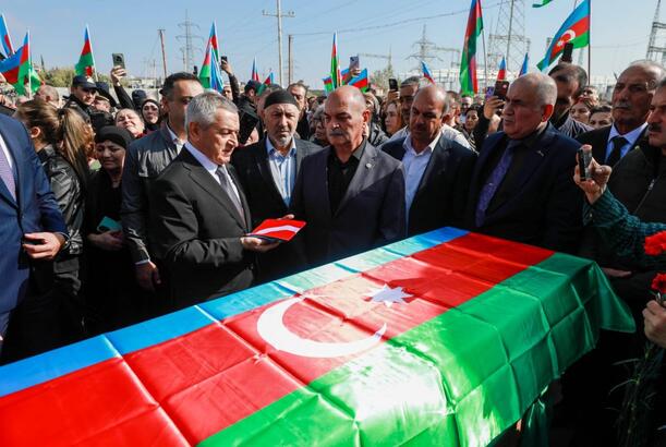 Birinci Qarabağ müharibəsinin şəhidi Mehdiyev İlham İmdad oğlu dəfn olunub - FOTOLAR