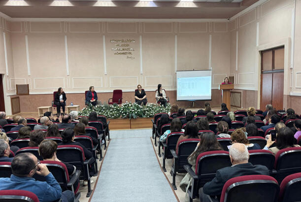 Dövlət büdcəsindən maliyyələşən təşkilatların baş mühasibləri üçün seminar keçirilib - FOTOLAR