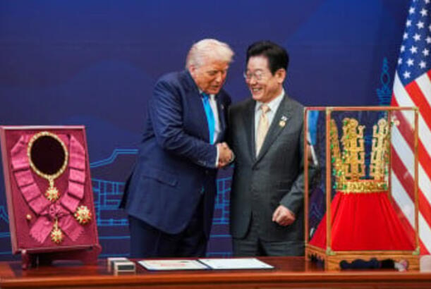 Tramp Asiyadan nə ilə qayıdır