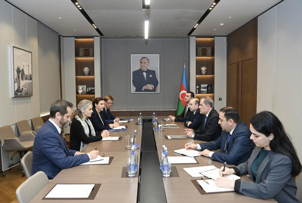 Ceyhun Bayramov Maqdalena Qrono ilə görüşüb