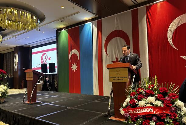 Şimali Kipr Türk Cümhuriyyətinin 42-ci ildönümü münasibətilə rəsmi tədbir keçirilir – YENİLƏNİR / FOTOLAR