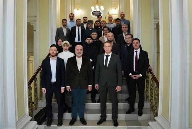 Rusiya dini diplomatiya məktəbi yaradır…