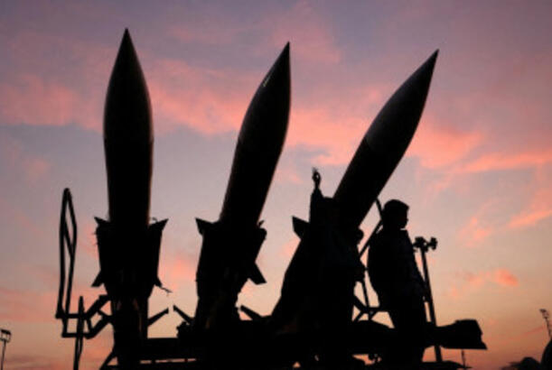 Politico: "Qərbdə yeni silahlanma yarışması..."