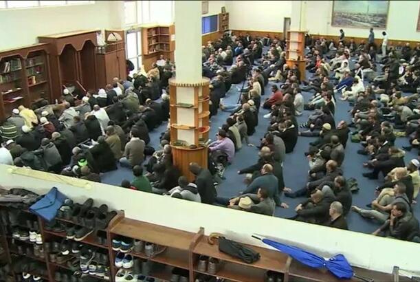 Fransada gənc müsəlmanlar arasında dəyişən dini adətlər...