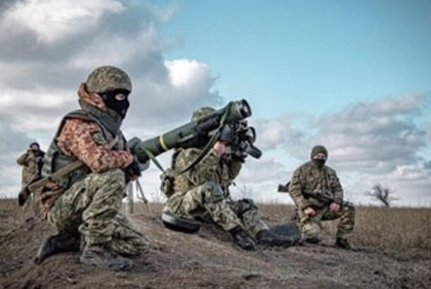 Bloomberg: "Britaniya Ukrayna üçün qoşun hazırlayır..."