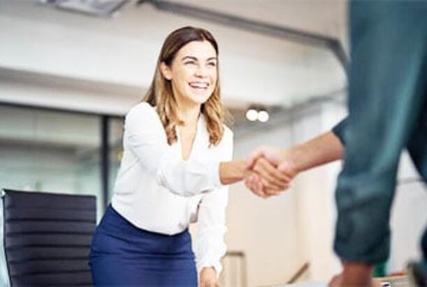 Psixoloqlar daha inandırıcı olmağın yollarını izah ediblər...