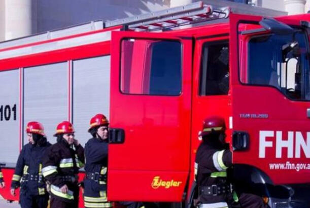 Binəqədi rayonunda yaşayış binasında yanğın baş verib...