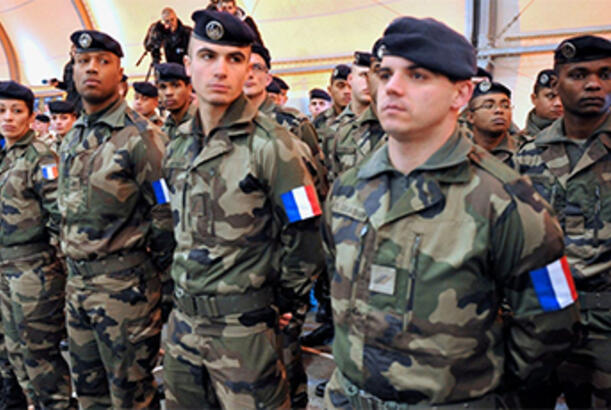 Fransa könüllü hərbi xidməti bərpa edib...