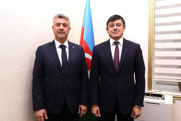 Macarıstanın Azərbaycandakı səfiri Diaspor Komitəsində olub - FOTOLAR