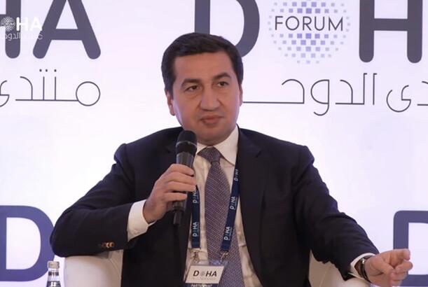 Hikmət Hacıyev Doha Forumu çərçivəsində müzakirələrlə bağlı video paylaşıb
