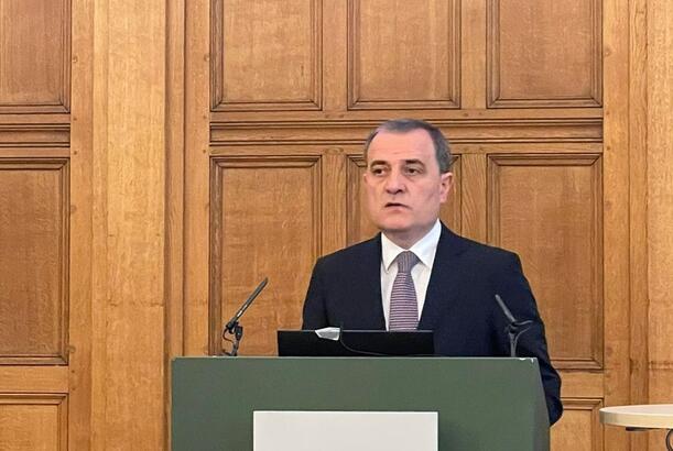 Ceyhun Bayramov Münxendə sülh müzakirələrində iştirak edib