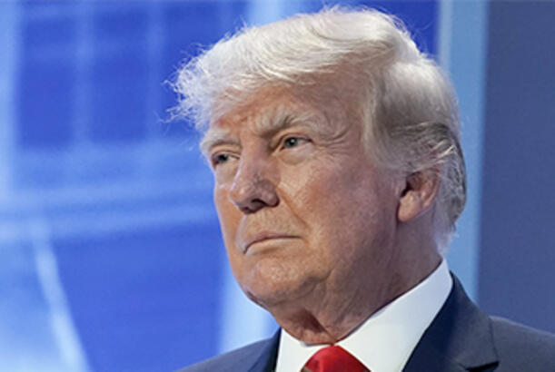 Tramp Krımın okeanda olduğunu iddia etdi…