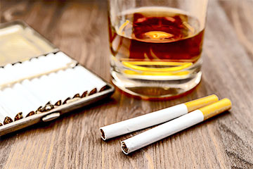 Özbəkistan spirtli içki və tütünün nağd alışını qadağan edəcək...