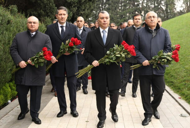 Maliyyə Nazirliyinin kollektivi Ulu Öndər Heydər Əliyevin xatirəsini yad edib