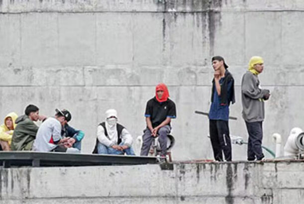 Dəstənin lideri haqqında məlumat üçün 5 milyon dollar ödəniləcək...