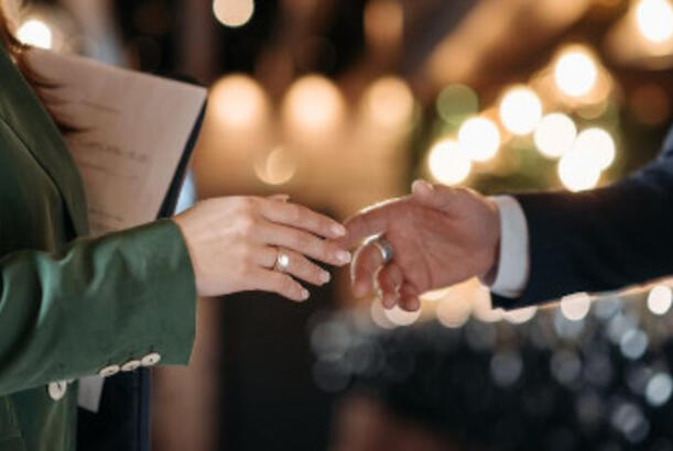 Rusiya diplomatları görüşlərdə əl sıxmağı dayandırdılar...