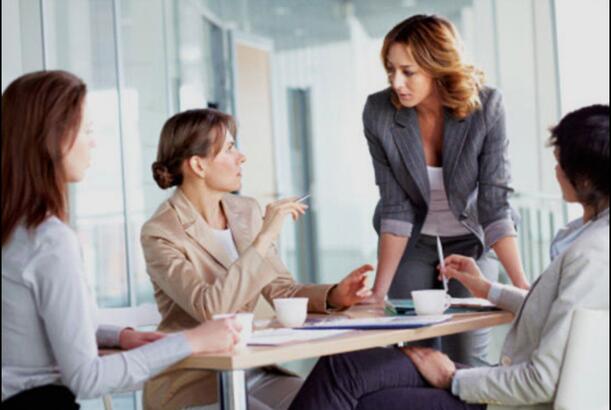 Azərbaycanda qadın sahibkarlığının inkişafında mövcud vəziyyət və perspektivlər nələrdir ?