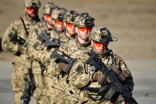 Almaniya ordu islahatını təsdiqlədi...