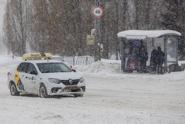 Əcnəbilərin işə götürülməsi ilə bağlı məhdudiyyətlər uzadılır...