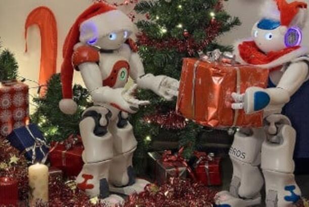 Robotlar Milad hazırlıqlarını necə ələ keçirir...