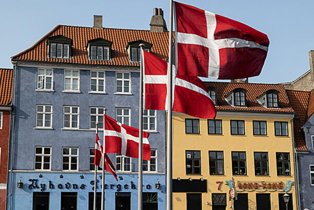 Danimarka ABŞ ştatlarını satın almağa başlamaqla hədələyir...