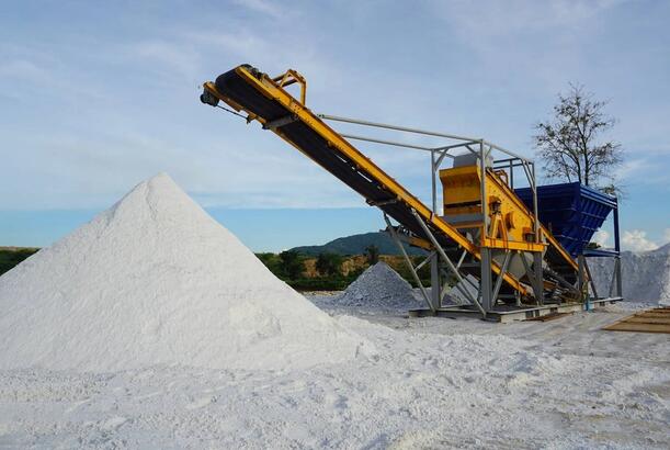 Azərbaycan gips və anhidrit istehsalını 12 % artırıb