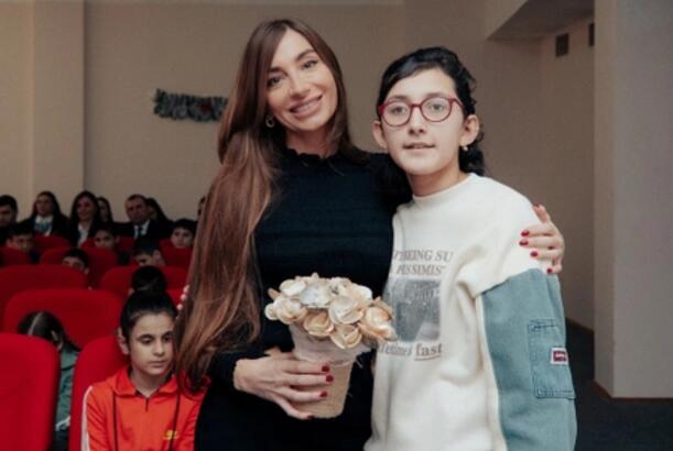 Arzu Əliyeva və Alena Əliyeva Sığınacaq və Sosial Reabilitasiya Müəssisəsini ziyarət ediblər - FOTOLAR 