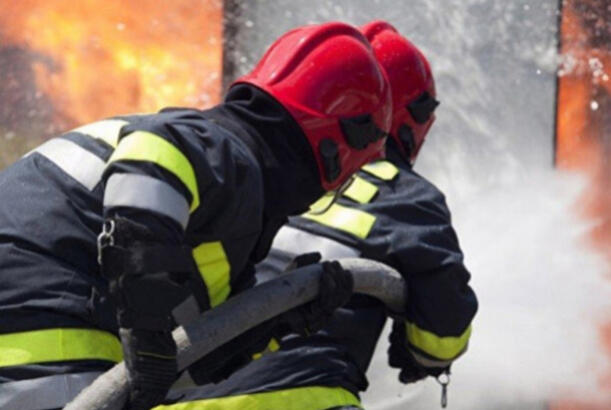 Paytaxtın Yasamal rayonunda binada yanğın baş verib