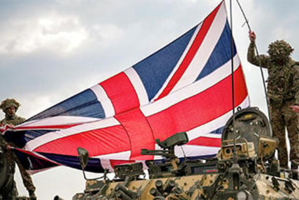 Britaniya və ABŞ Qətərdəki hava bazasından qoşunlarını çıxarır...