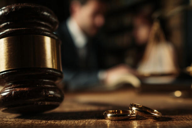 Niyə 40 yaşdan yuxarı qadınlar boşanma üçün müraciət edirlər..?