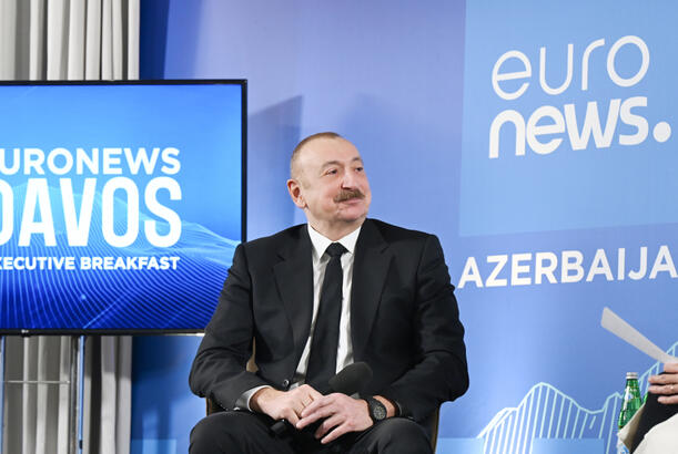 Prezident İlham Əliyev Davosda “Euronews” televiziyasına müsahibə verib - YENİLƏNİR - FOTOLAR