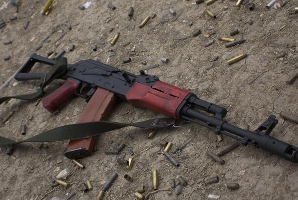 Ötən gün 6 avtomat silahı, 1 pulemyot aşkarlanıb