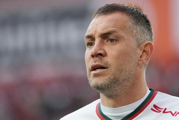 Rus futbolçu müsəlman qadınlarını nümunə gətirdi və…