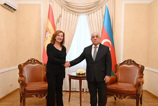 Baş nazir Əli Əsədov İspaniya Deputatlar Konqresinin sədri ilə görüşüb