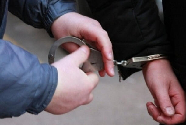 Maşın almaq adı ilə gəldiyi evdən oğurluq edən şəxs saxlanılIb