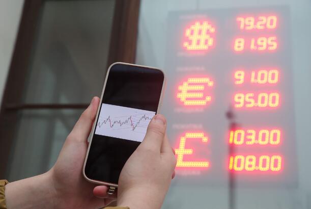 2026: Dünyanın dollardan imtina edib qlobal iqtisadiyyatı çökdürəcəyi il?